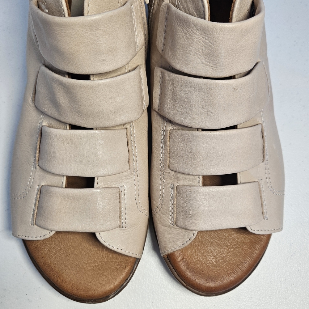 Miz Mooz Dewdrop Leather Side Zip Sandals Cream Size 39 Wide - Picture 6 of 11